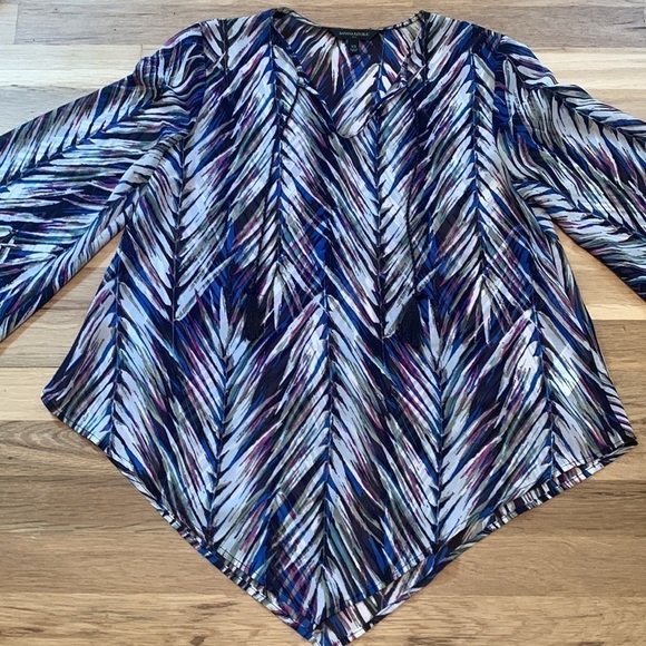 BANANA Republic 3/4 Bell Sleeve Semi Sheer Leaf Pattern Tunic Blouse Women’s XS - Picture 3 of 16